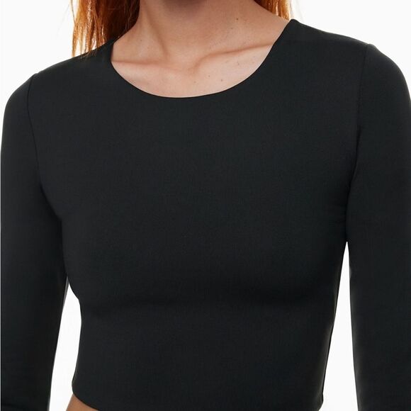 Babaton • Aritizia contour crew neck long sleeve - Picture 2 of 7